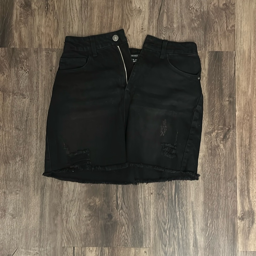Black mild faded skirt
